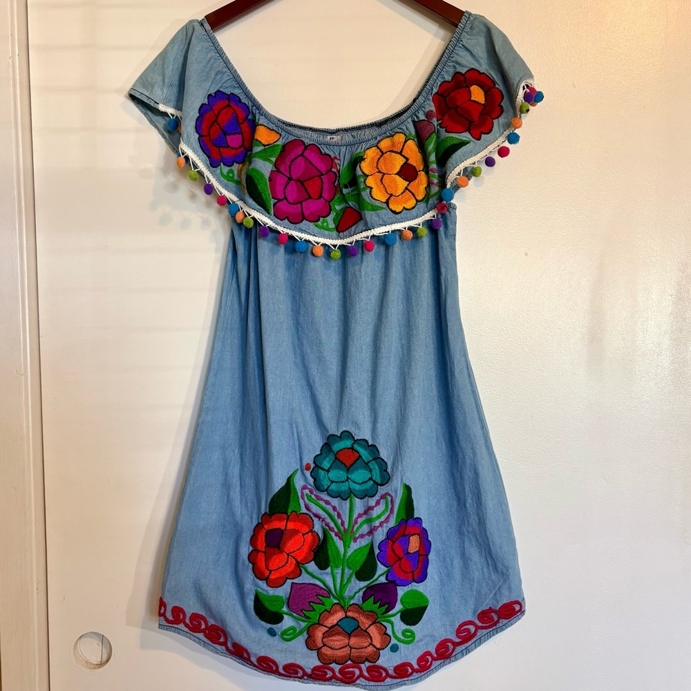 Hand Embroidered Oaxacan Dress Size M Chambray Floral Pom Trim Made in Mexico.